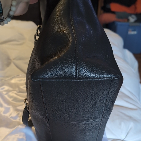 Harley-Davidson Black Tote with Silver Chain Straps - Picture 8 of 11